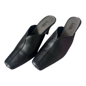 VTG Avant Garde Slip On Black Kitten Heels Shoes Y2K Sz 6.5